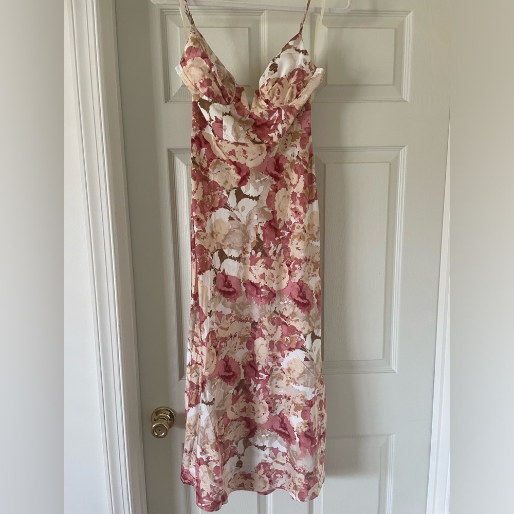 Selfie Leslie Dress